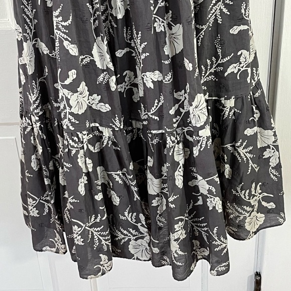 GAP Gray White Floral Pleated Ruffle Trim Shift Dress Spaghetti Strap Hawaiian 4 - Picture 3 of 13